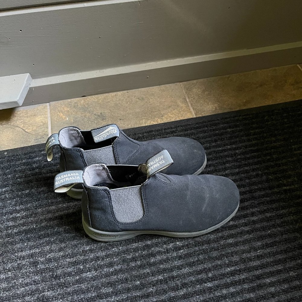 Navy blue Blundstone Boots